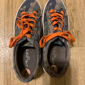 J Slides sneakers worn once